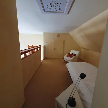 アパート カンゼル レジデンス *