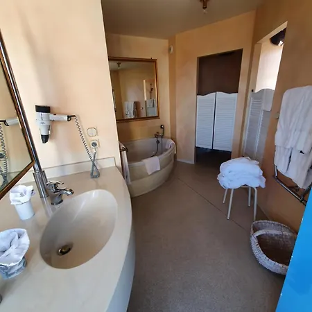 Kanzel Residences Apartament *