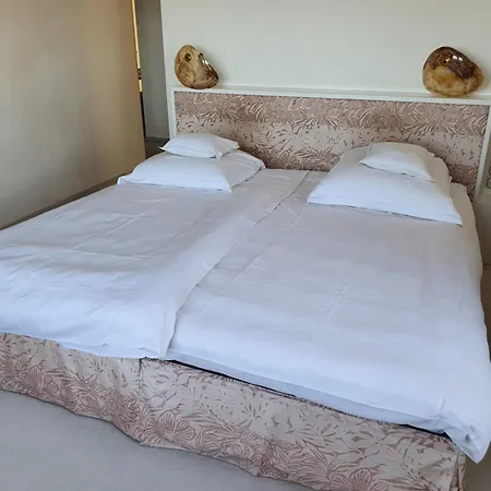 カンゼル レジデンス *