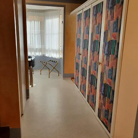 カンゼル レジデンス アパート *