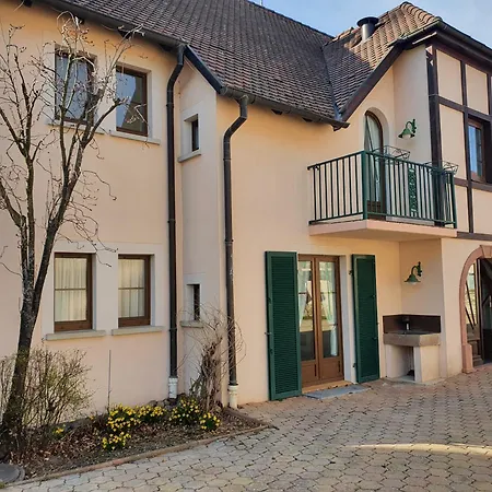 カンゼル レジデンス アパート