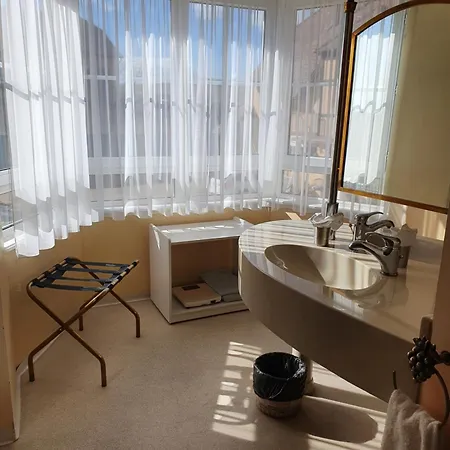 カンゼル レジデンス アパート *