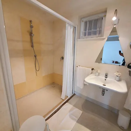 アパート カンゼル レジデンス