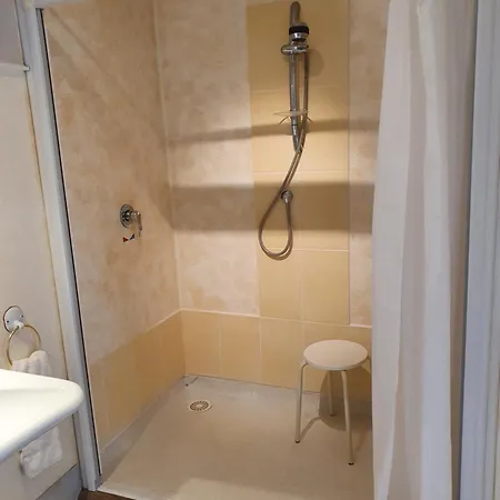 アパート カンゼル レジデンス