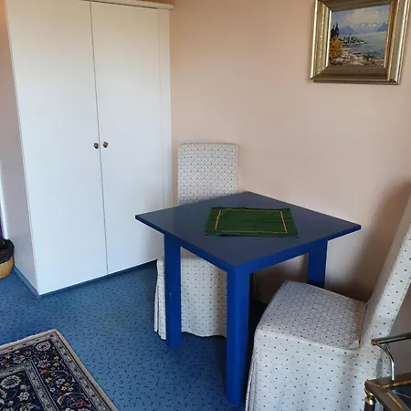 カンゼル レジデンス アパート ベーブレンハイム